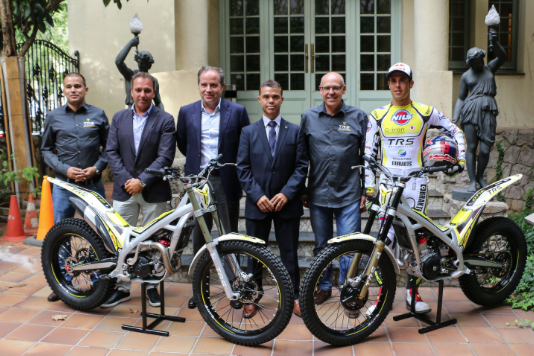 left to right: Marc Arañó, Josep Borrell, Ricard Novel, Ivan Tibau, Jordi Tarrés and Adam Raga