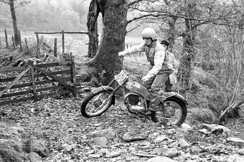 1973 British Experts Trial - Clive Smith in action on 250 JAS Montessa