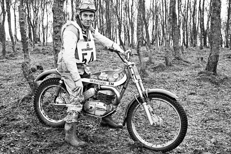 Malcolm Carling Photograph Collection: Graham Norris on 325cc Bultaco